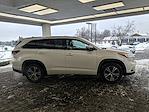 2016 Toyota Highlander AWD SUV for sale #S6S4716A - photo 4