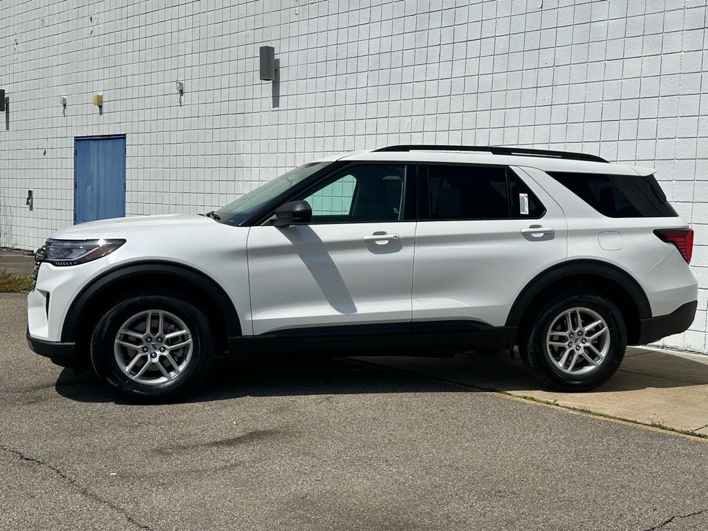 New 2026 Ford Explorer - photo 2