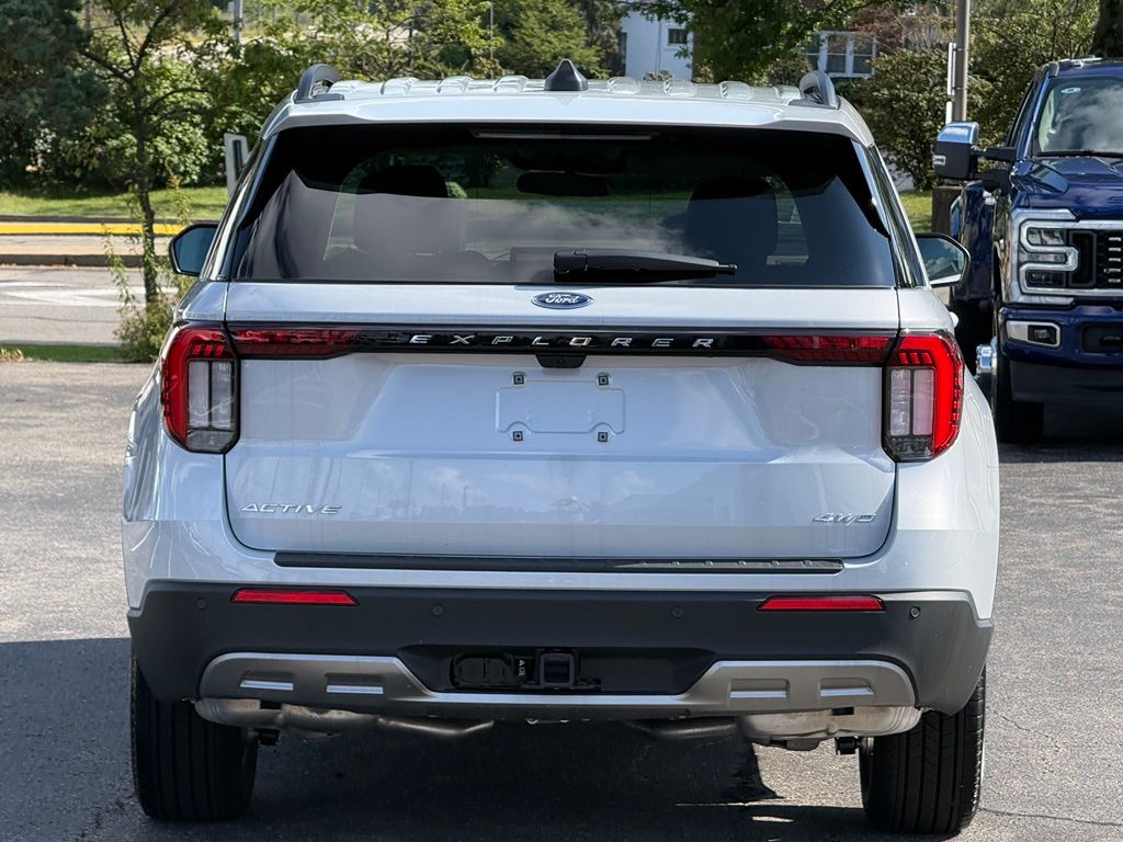 New 2026 Ford Explorer - photo 2