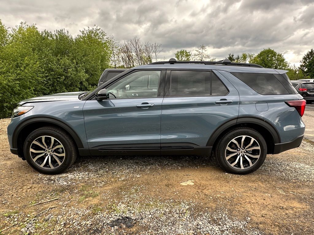 New 2026 Ford Explorer - photo 2