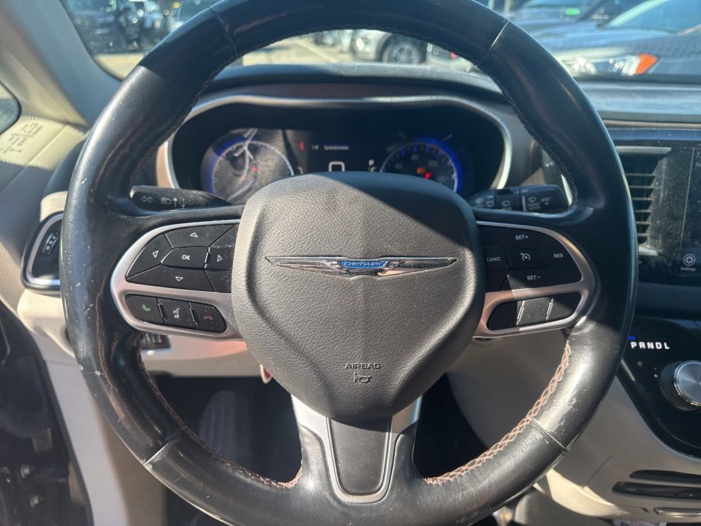 Used 2018 Chrysler Pacifica - photo 12
