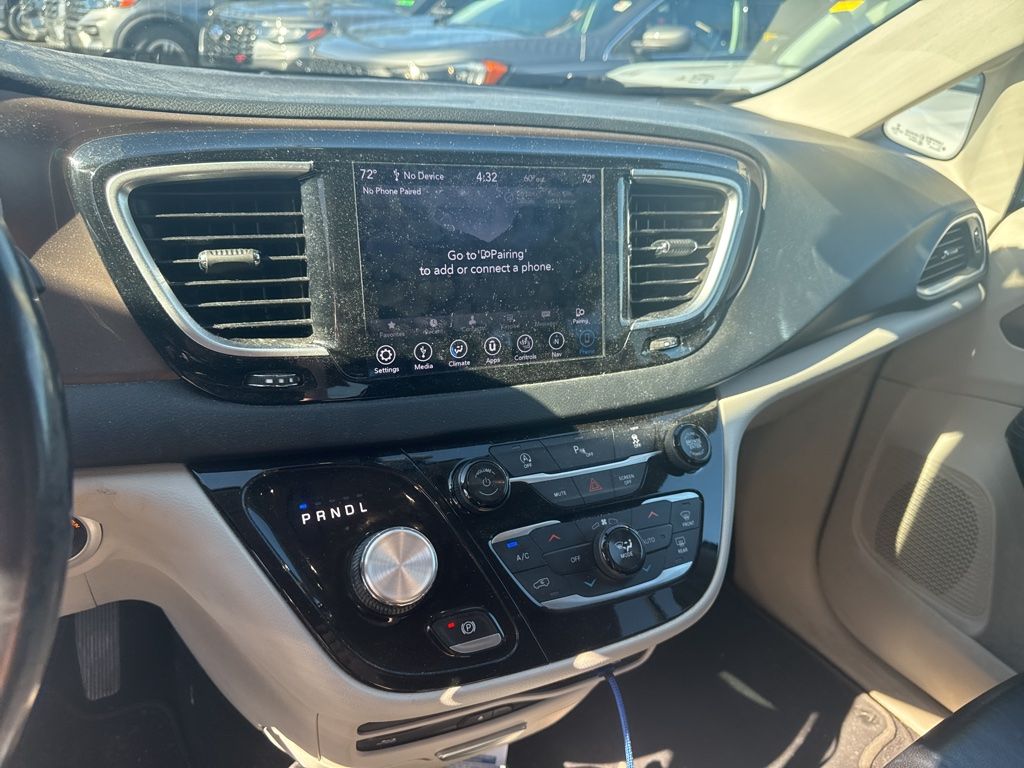 Used 2018 Chrysler Pacifica - photo 13