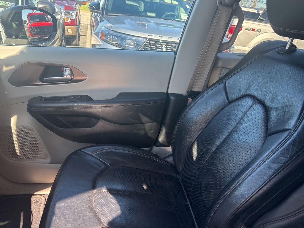 Used 2018 Chrysler Pacifica - photo 14