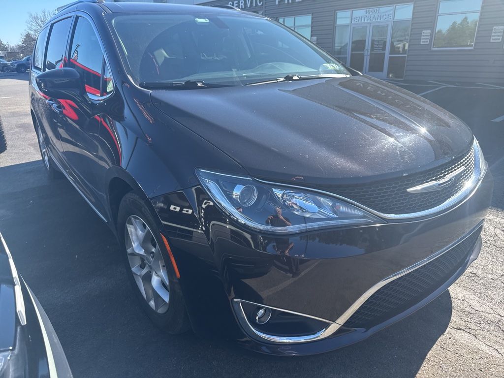 Used 2018 Chrysler Pacifica - photo 6