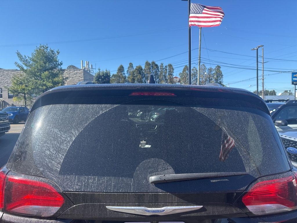 Used 2018 Chrysler Pacifica - photo 8