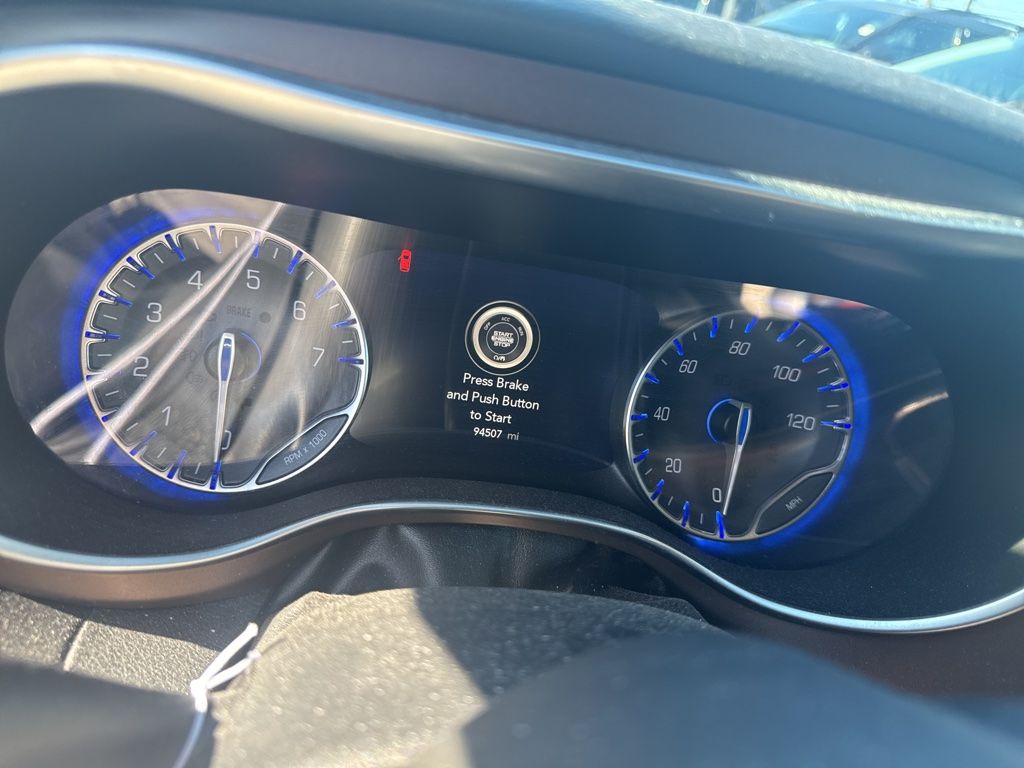 Used 2018 Chrysler Pacifica - photo 11