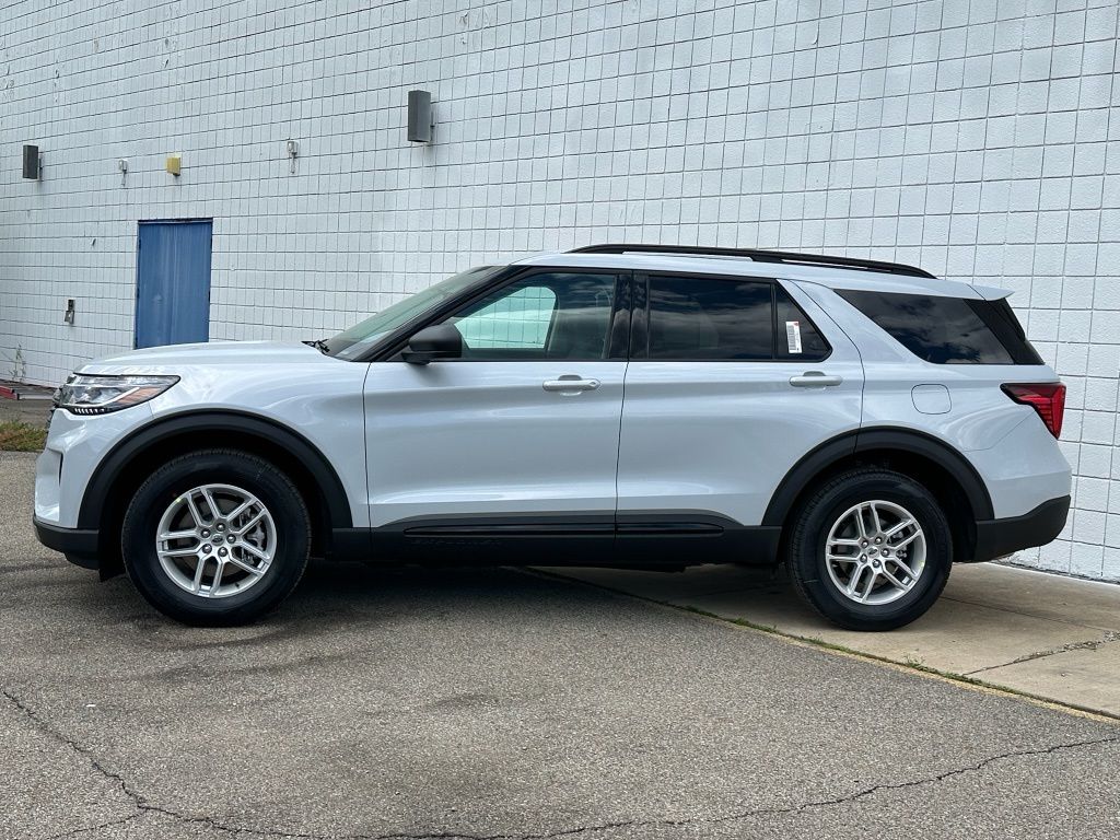 New 2026 Ford Explorer - photo 2
