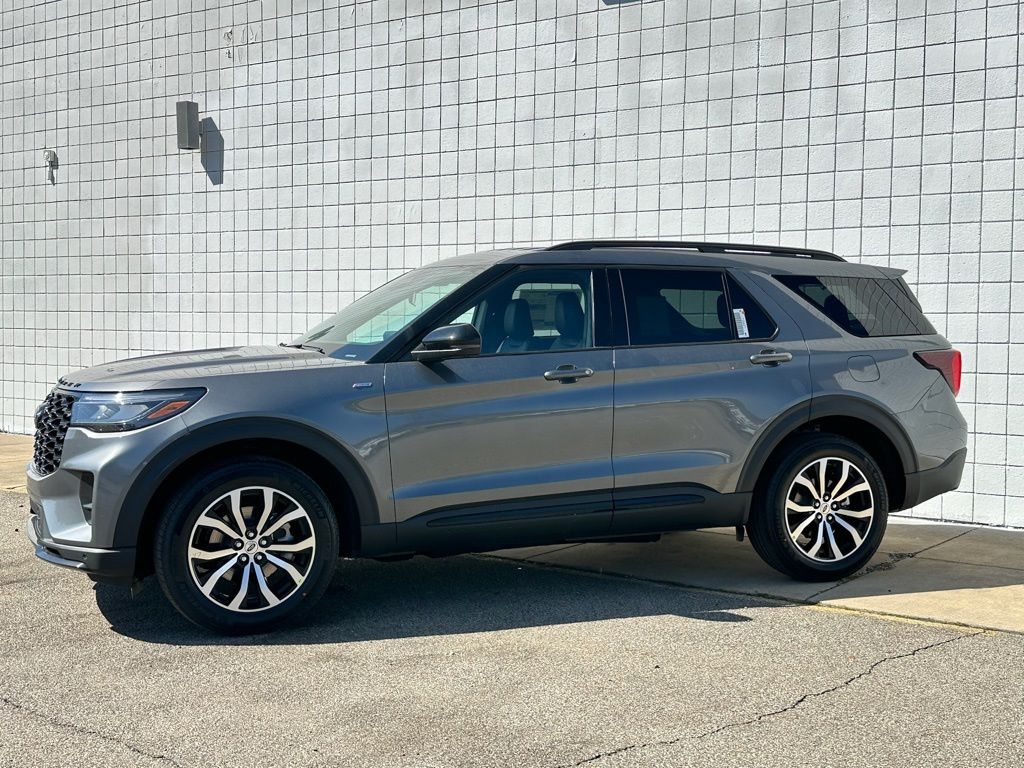 New 2026 Ford Explorer - photo 2