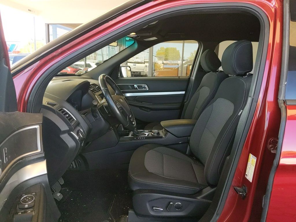 Used 2016 Ford Explorer - photo 13