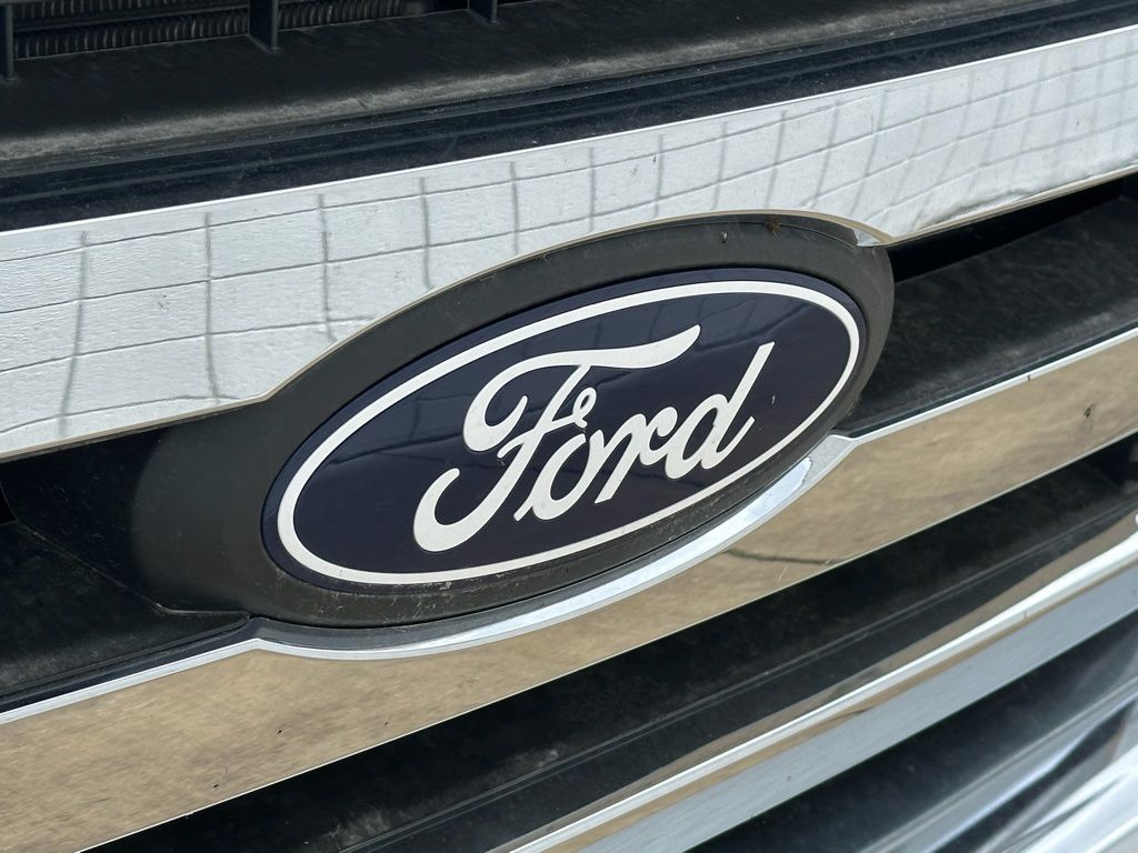 New 2027 Ford E-450 - photo 26