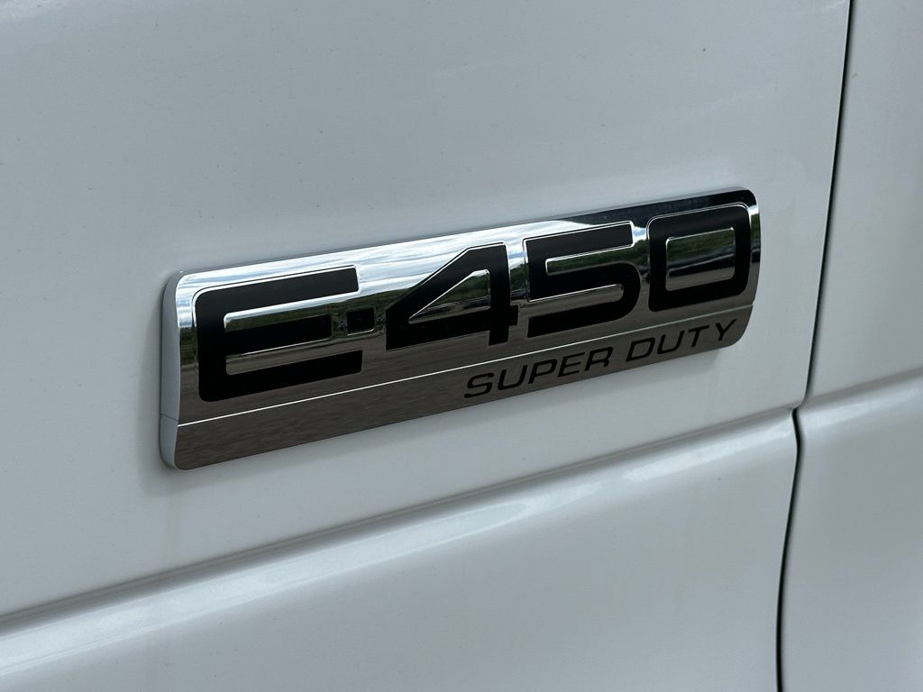 New 2027 Ford E-450 - photo 27