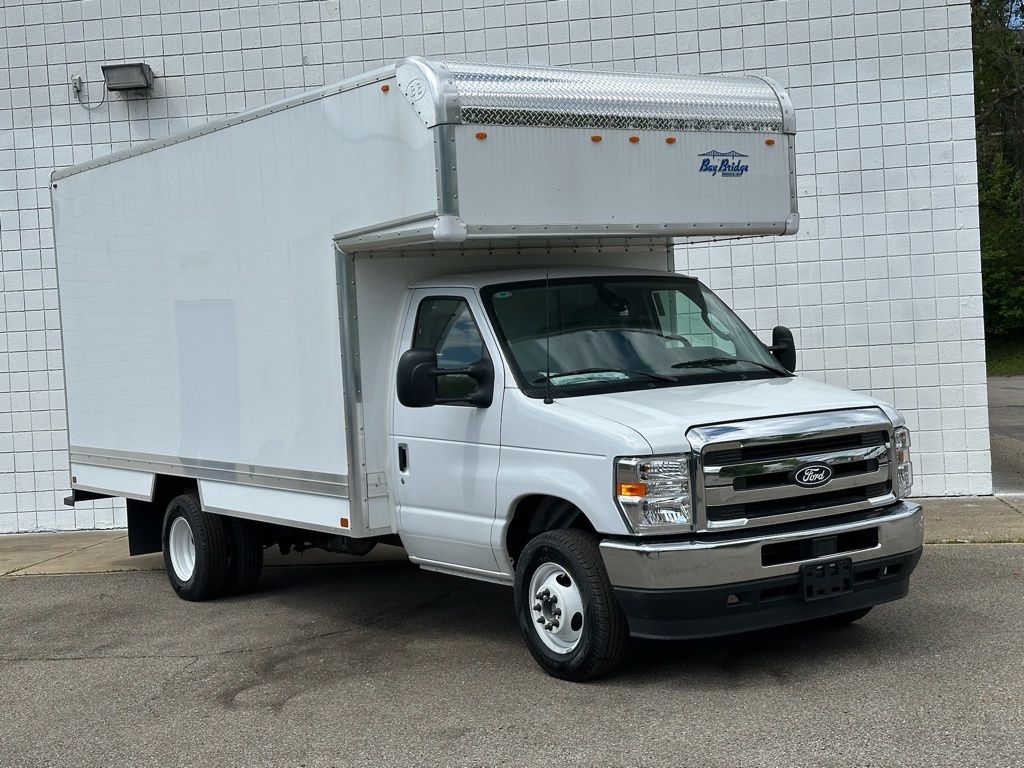 New 2027 Ford E-450 - photo 28