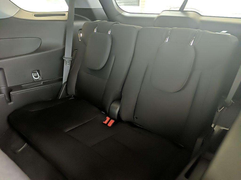 Used 2023 Ford Explorer - photo 16