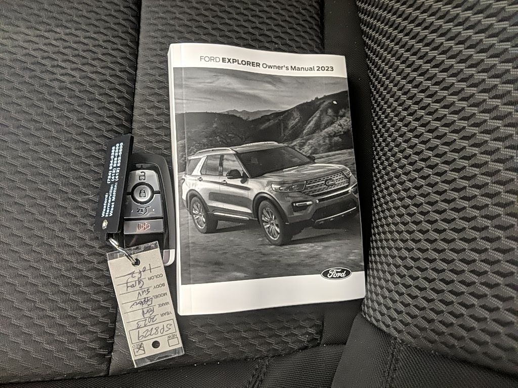 Used 2023 Ford Explorer - photo 31