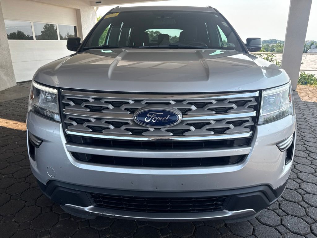 Used 2018 Ford Explorer - photo 2