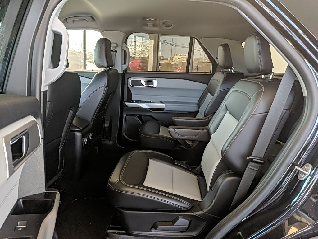 Used 2024 Ford Explorer - photo 16