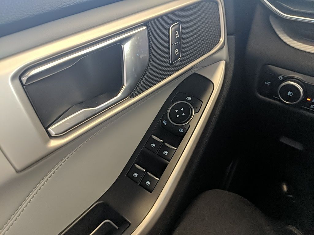 Used 2024 Ford Explorer - photo 31