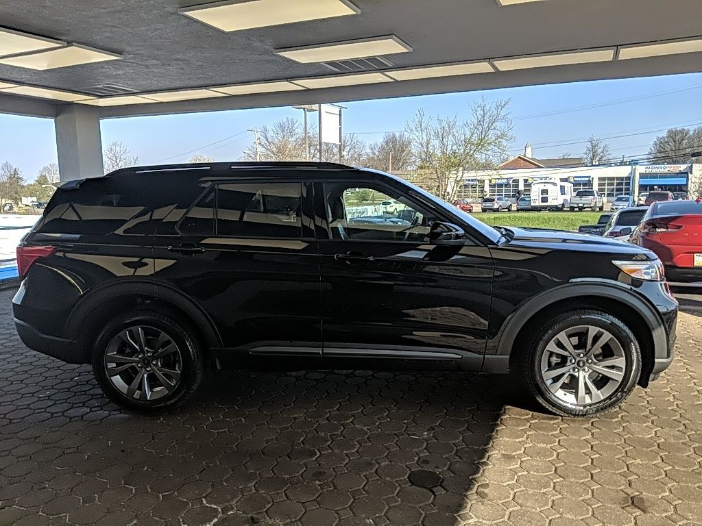 Used 2024 Ford Explorer - photo 8