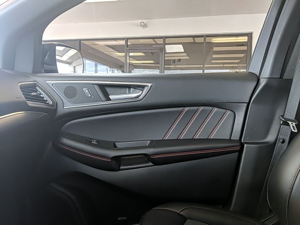 Used 2022 Ford Edge - photo 25