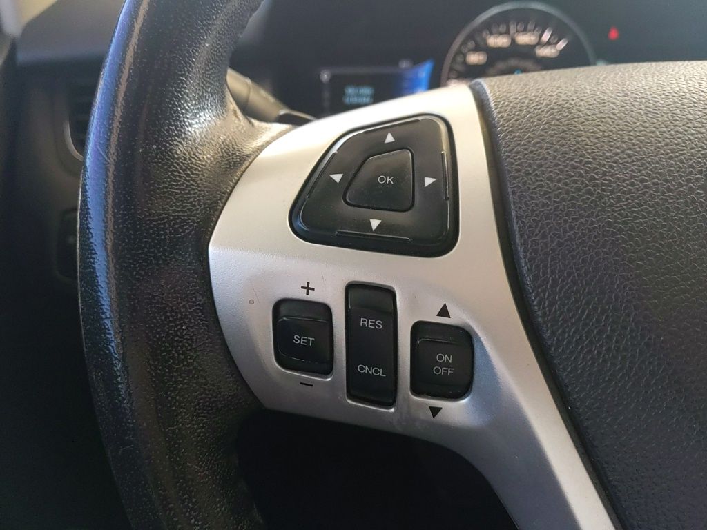 Used 2013 Ford Edge - photo 2