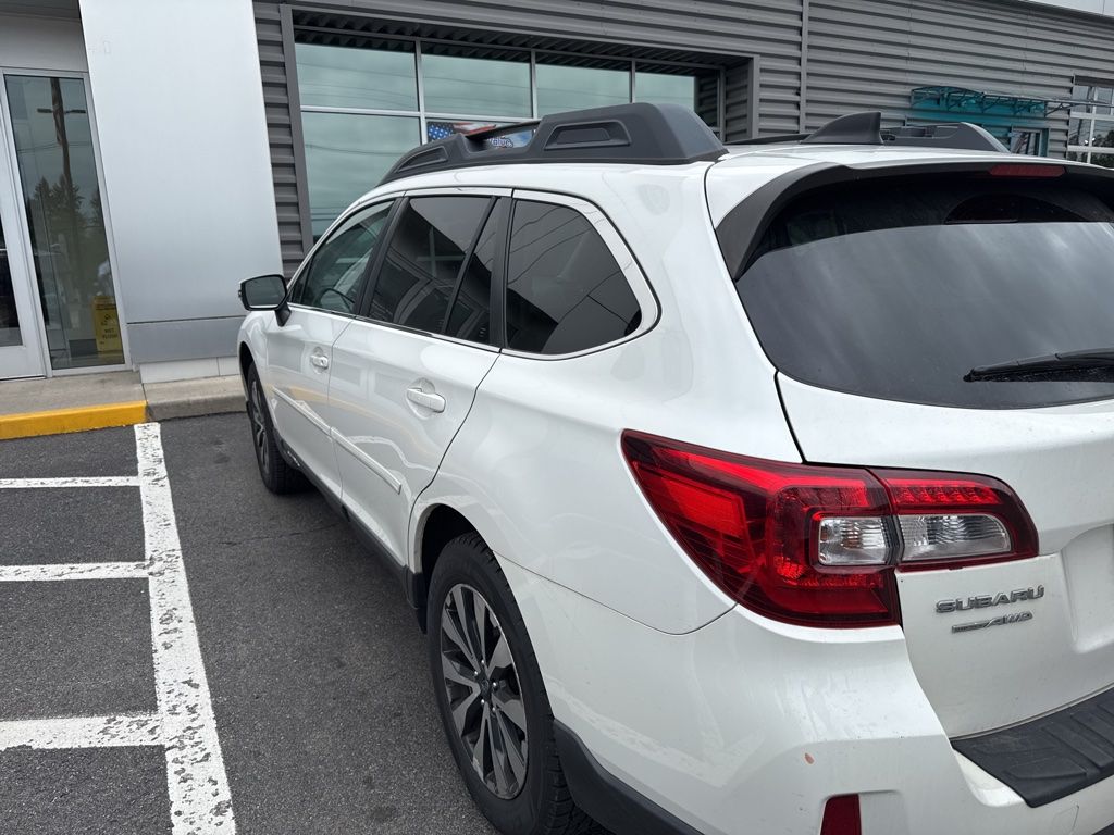 Used 2016 Subaru Outback - photo 8