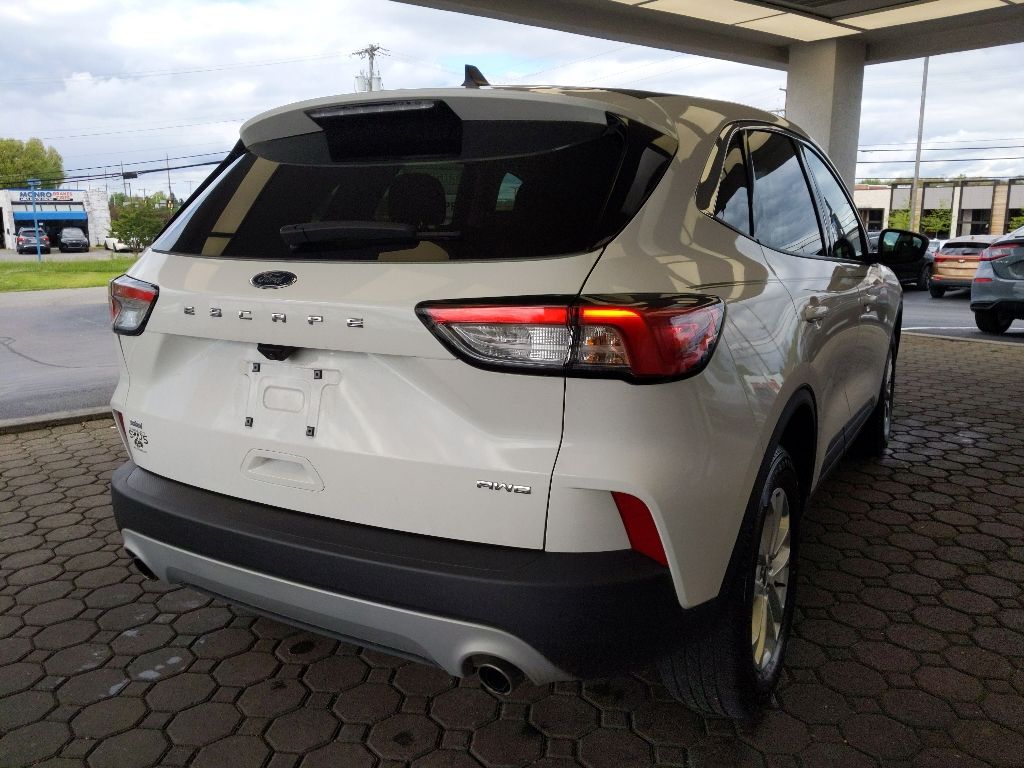 Used 2022 Ford Escape - photo 2