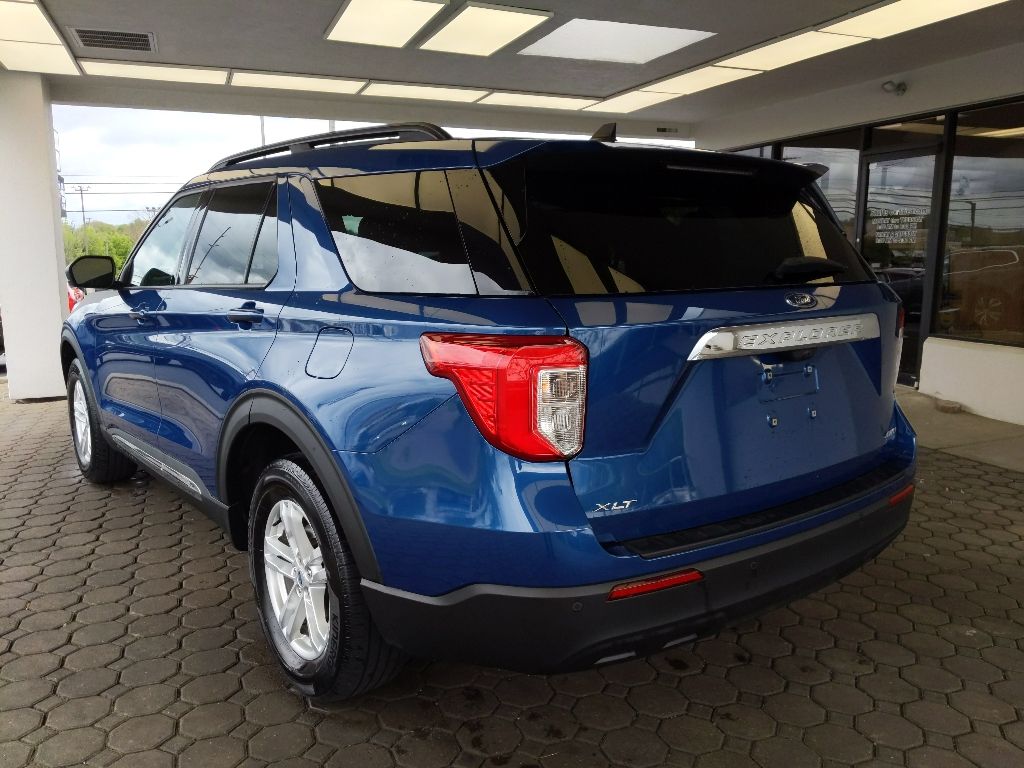 Used 2023 Ford Explorer - photo 2