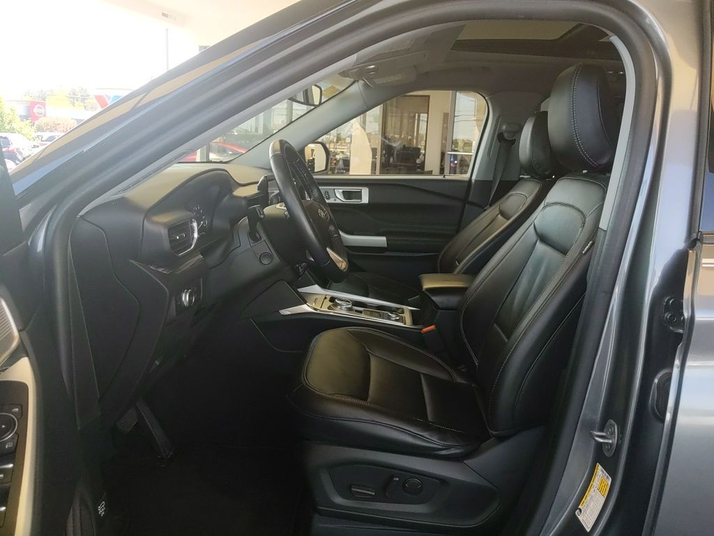 Used 2022 Ford Explorer - photo 16