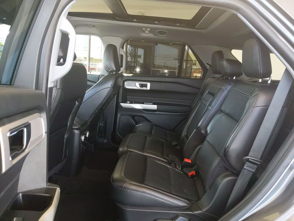 Used 2022 Ford Explorer - photo 17