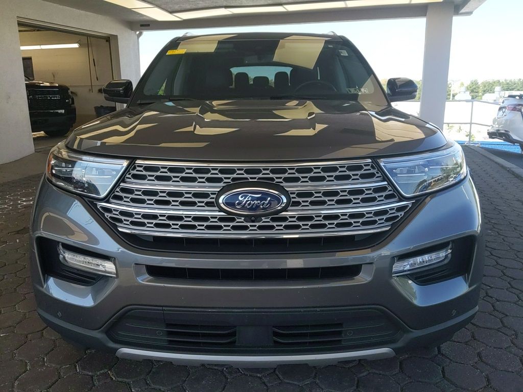 Used 2022 Ford Explorer - photo 2
