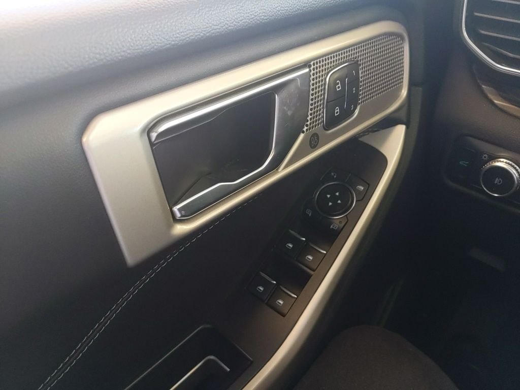 Used 2022 Ford Explorer - photo 32