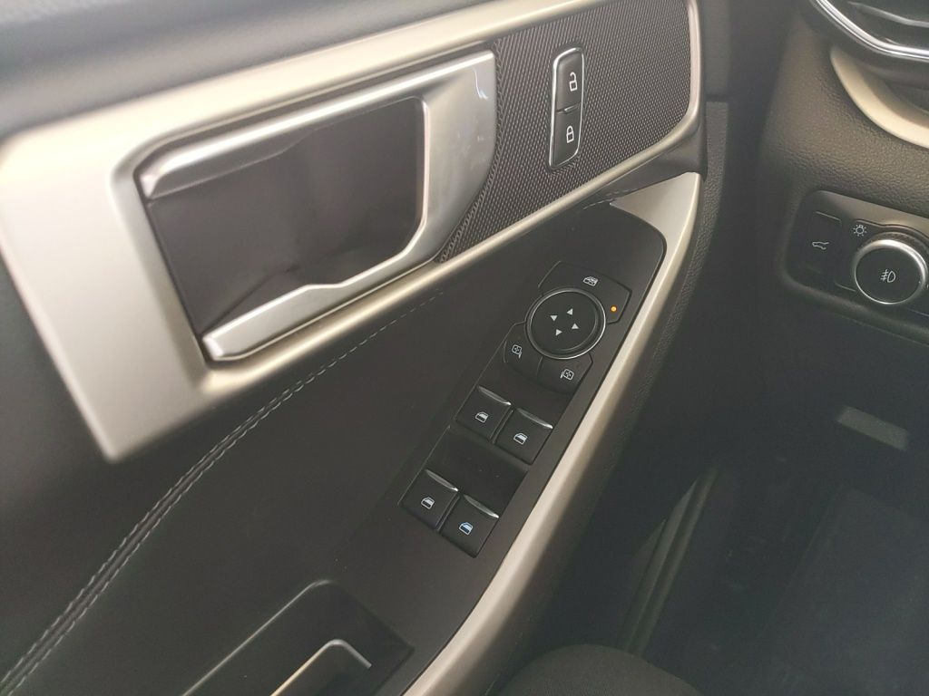 Used 2023 Ford Explorer - photo 13