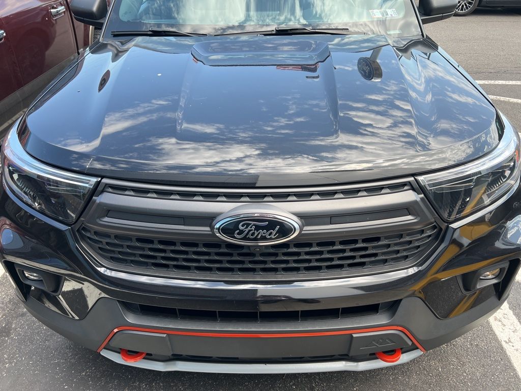 Used 2023 Ford Explorer - photo 2