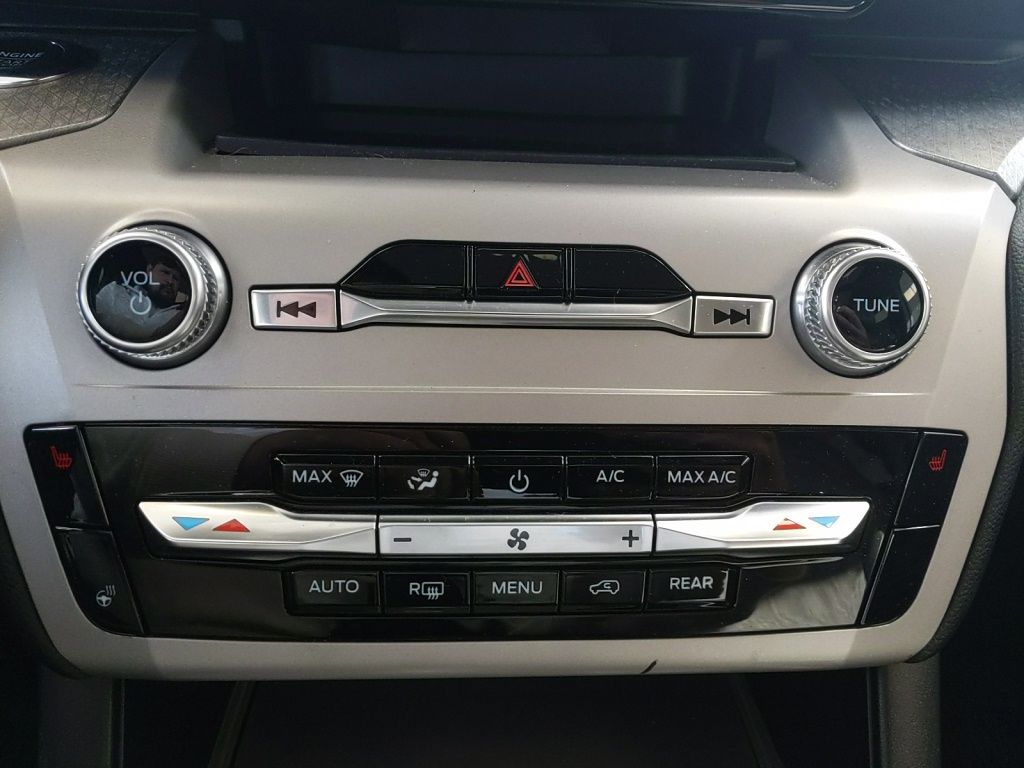 Used 2023 Ford Explorer - photo 12