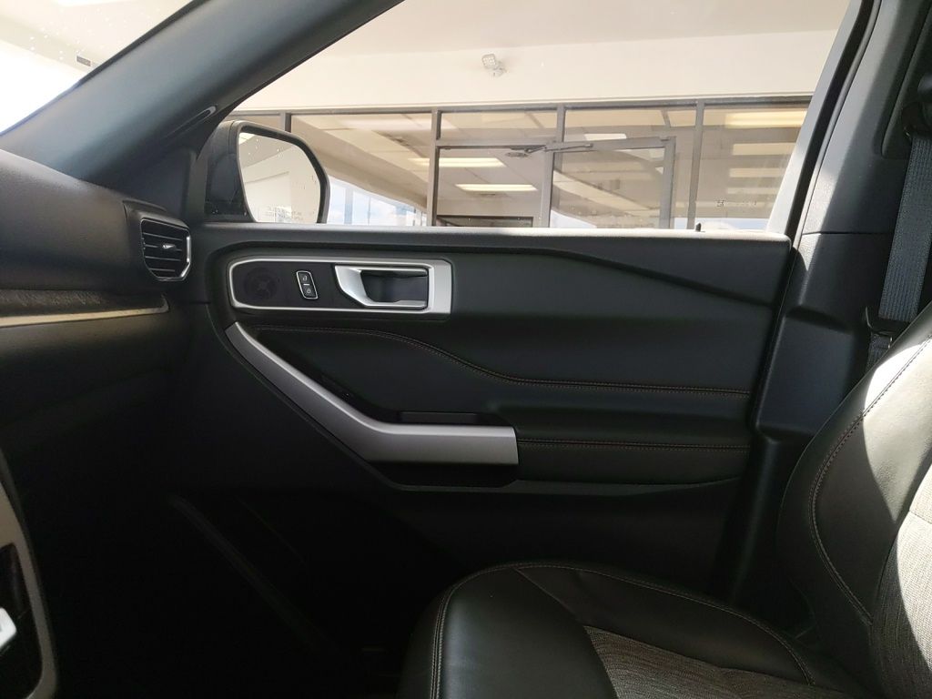 Used 2023 Ford Explorer - photo 14