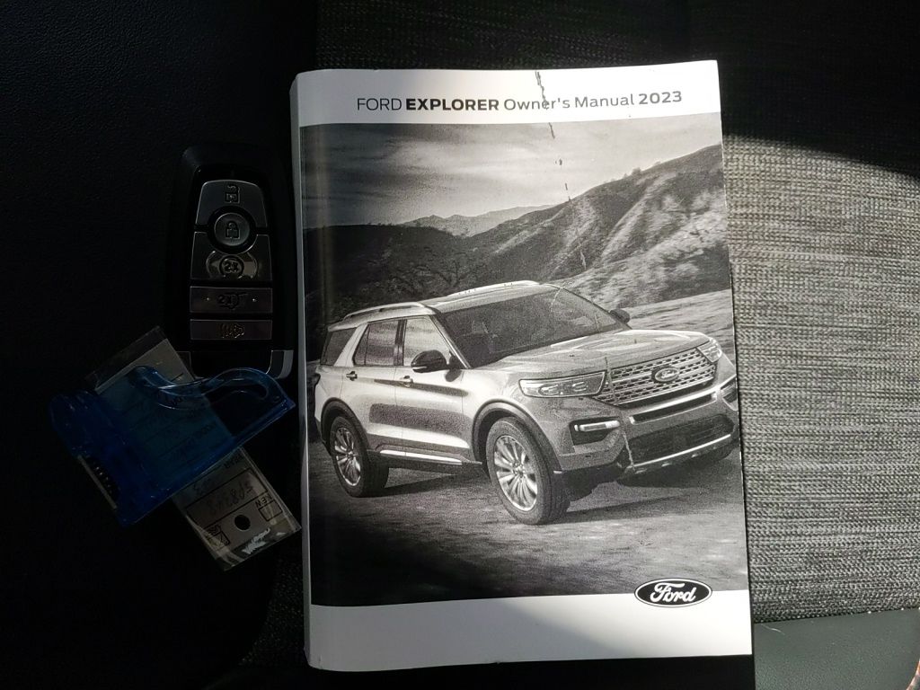 Used 2023 Ford Explorer - photo 22