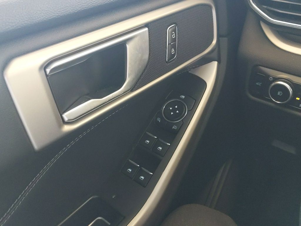 Used 2023 Ford Explorer - photo 10