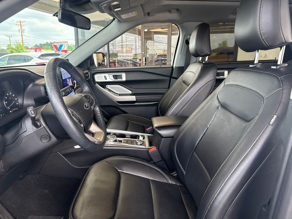 Used 2023 Ford Explorer - photo 17