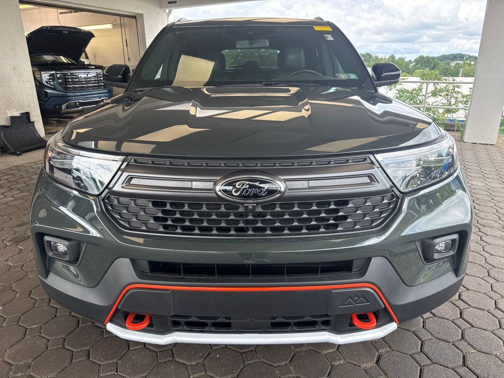 Used 2023 Ford Explorer - photo 2