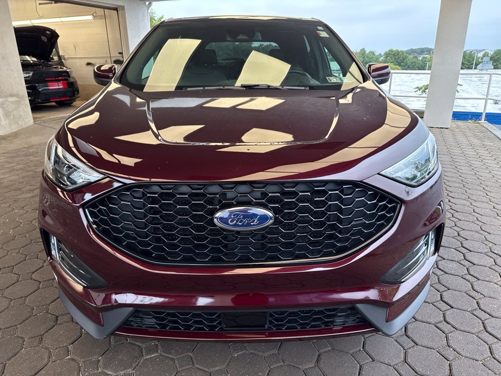 Used 2024 Ford Edge - photo 2