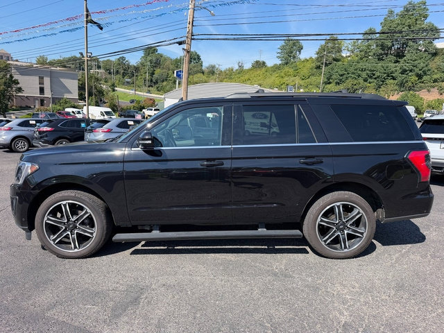 Used 2021 Ford Expedition - photo 2