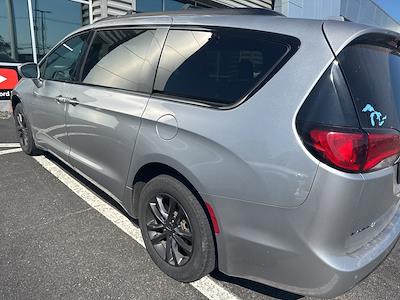 2020 Chrysler Pacifica AWD Minivan for sale #SR7741A - photo 2