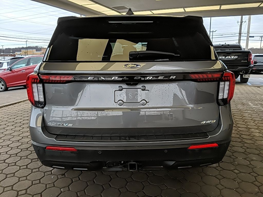 Used 2025 Ford Explorer - photo 9