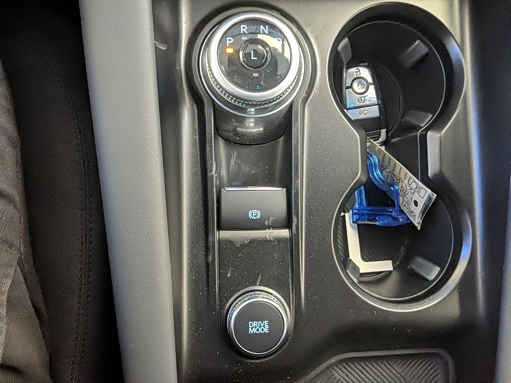 Used 2025 Ford Explorer - photo 24