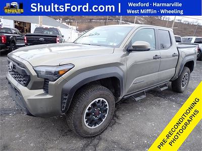 Used 2025 Toyota Tacoma - photo 1