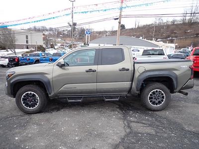 Used 2025 Toyota Tacoma - photo 1