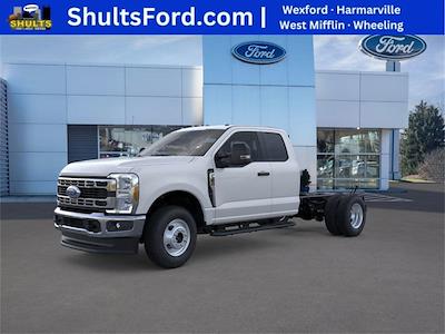 New 2025 Ford F-350 XL Super Cab 4x4 Cab Chassis for sale #W5F7357 - photo 1