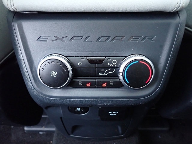 Used 2025 Ford Explorer - photo 22