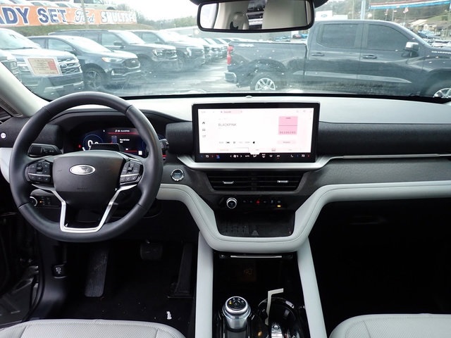 Used 2025 Ford Explorer - photo 23