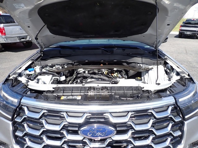 Used 2025 Ford Explorer - photo 16